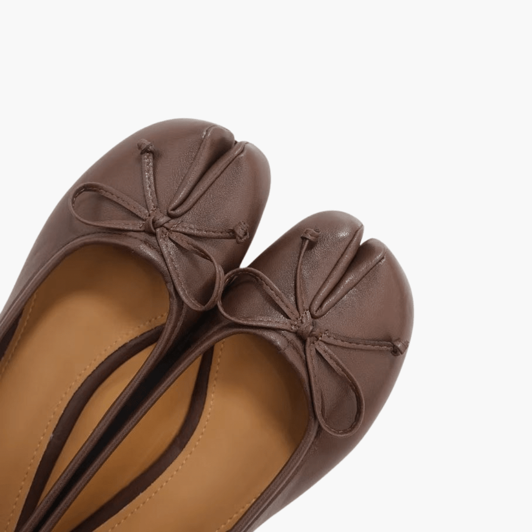 Yuki Women's Tabi Bow Flat Women's Flats Hartewells